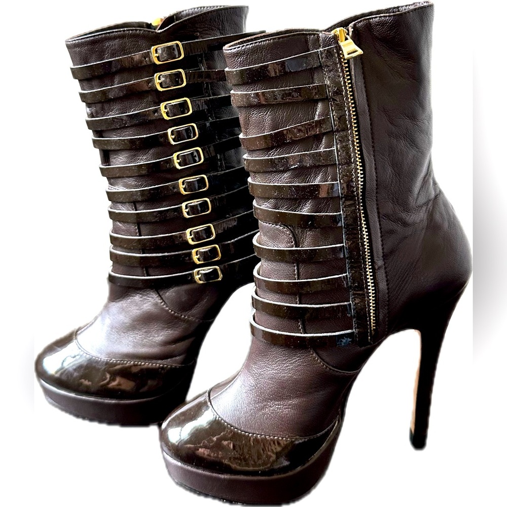 Womans Max Martin Designer Boots Size 5